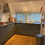 Шале Vakantiehuisje In Het Bos