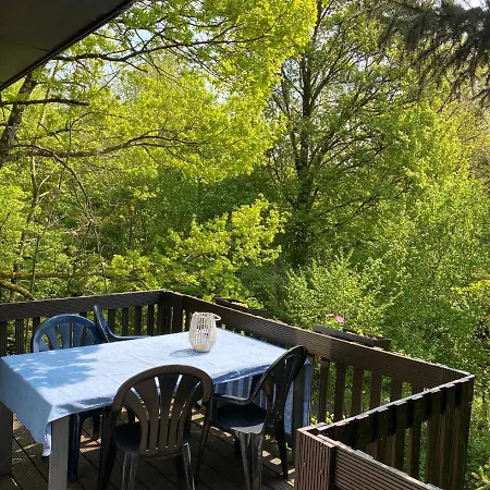 Vakantiehuisje In Het Bos * Дюрбюи