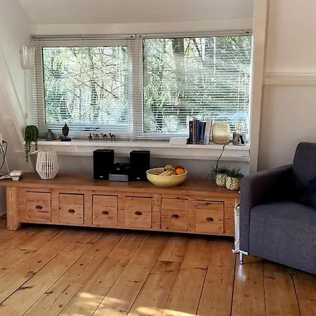 Шале Vakantiehuisje In Het Bos Дюрбюи